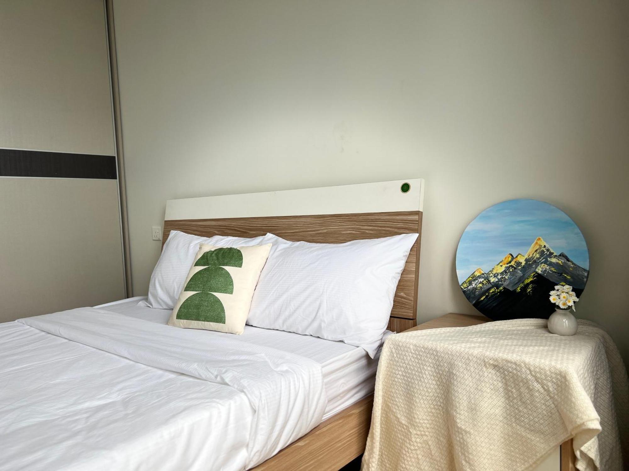 Apartment Dangabay Seaview 2r2b 4-6pax With Balcony
