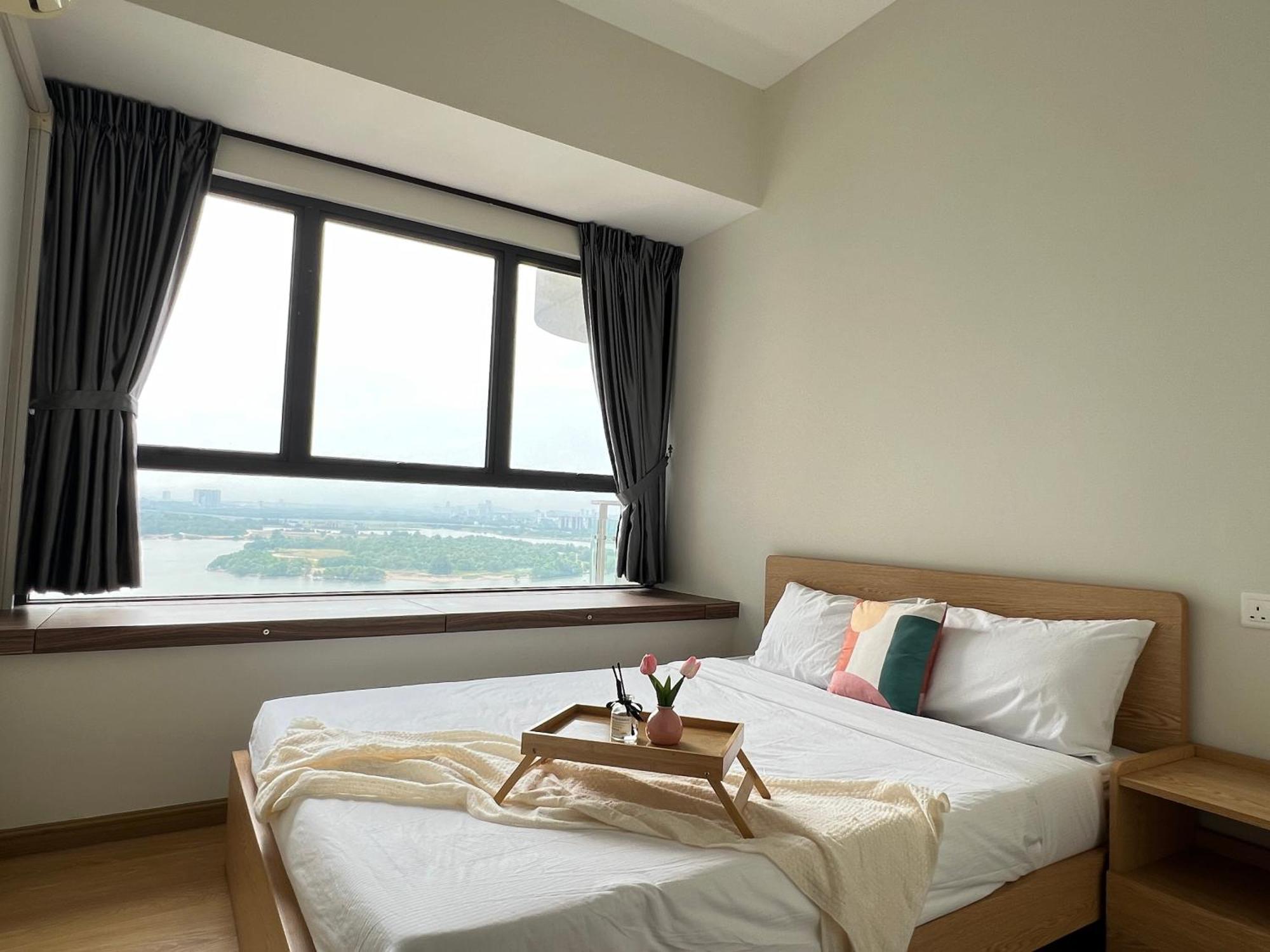 Dangabay Seaview 2r2b 4-6pax With Balcony Apartment Johor Bahru
