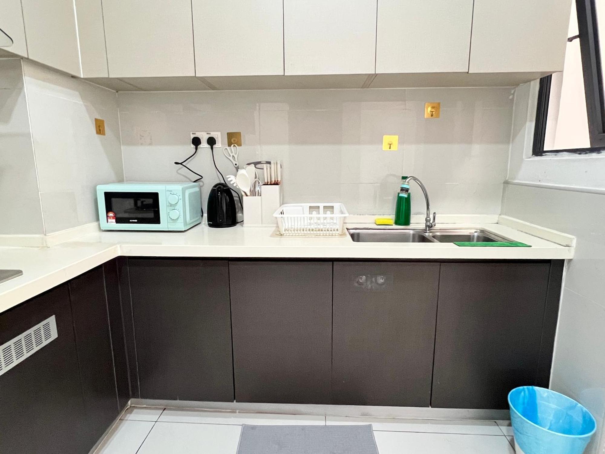 Apartment Dangabay Seaview 2r2b 4-6pax With Balcony