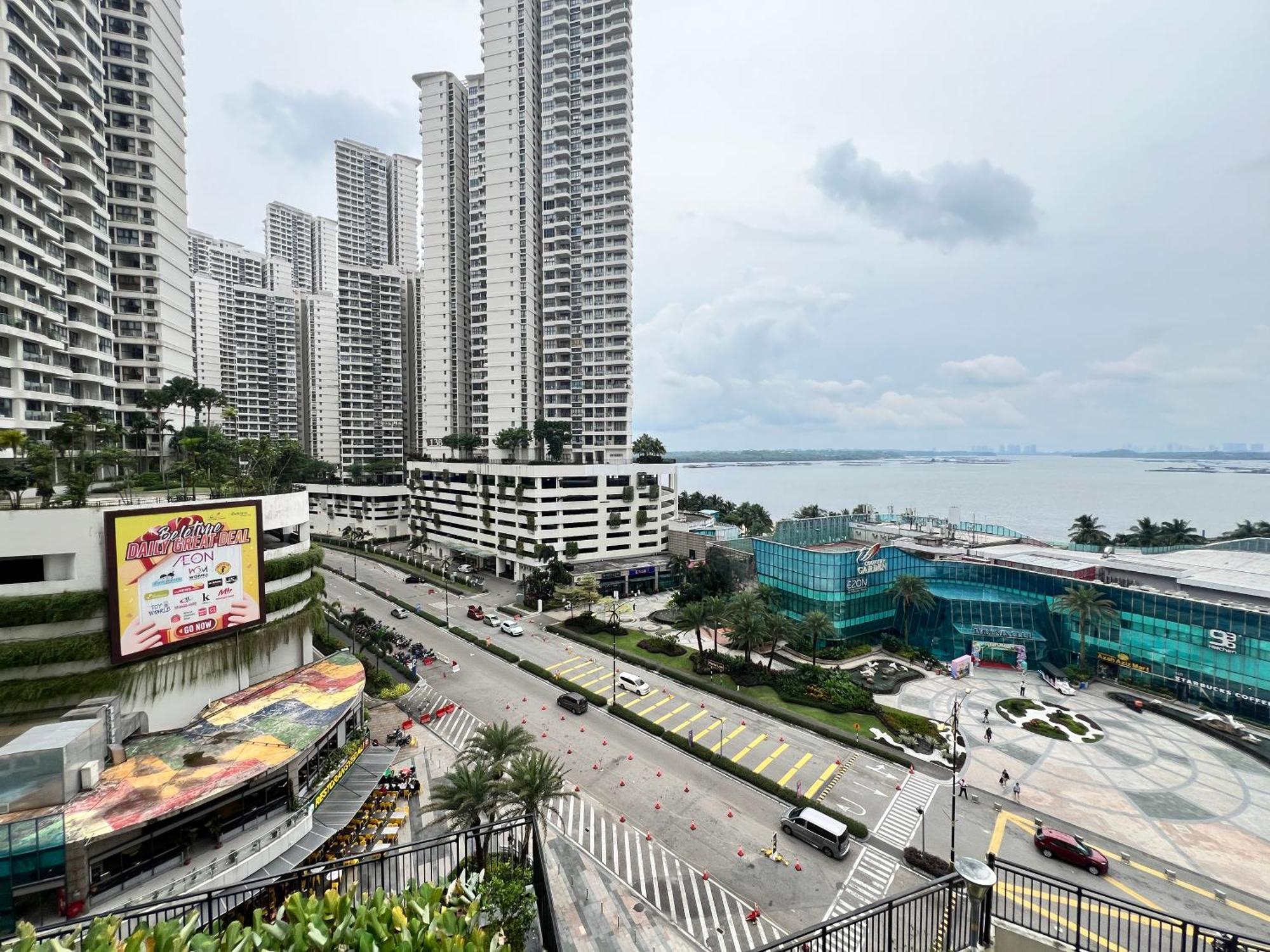 Dangabay Seaview 2r2b 4-6pax With Balcony Apartment *