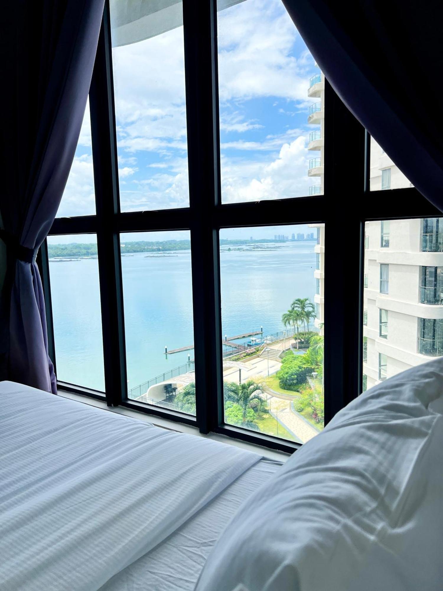 Dangabay Seaview 2r2b 4-6pax With Balcony Apartment Johor Bahru
